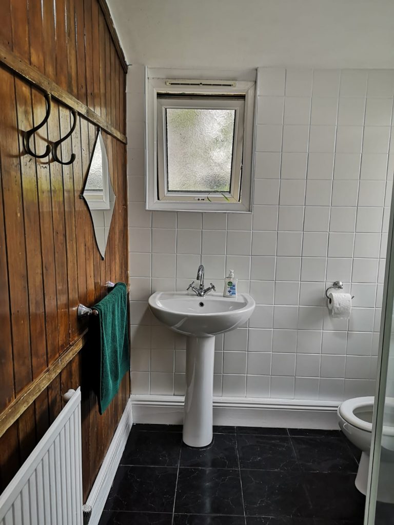 Private Bathroom Room 3