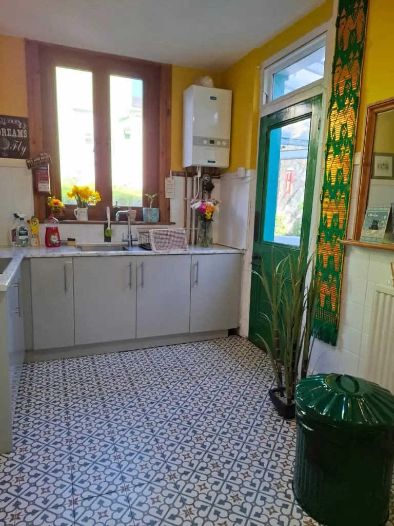 64401958-424f-470b-a2da-145b4ee5c106