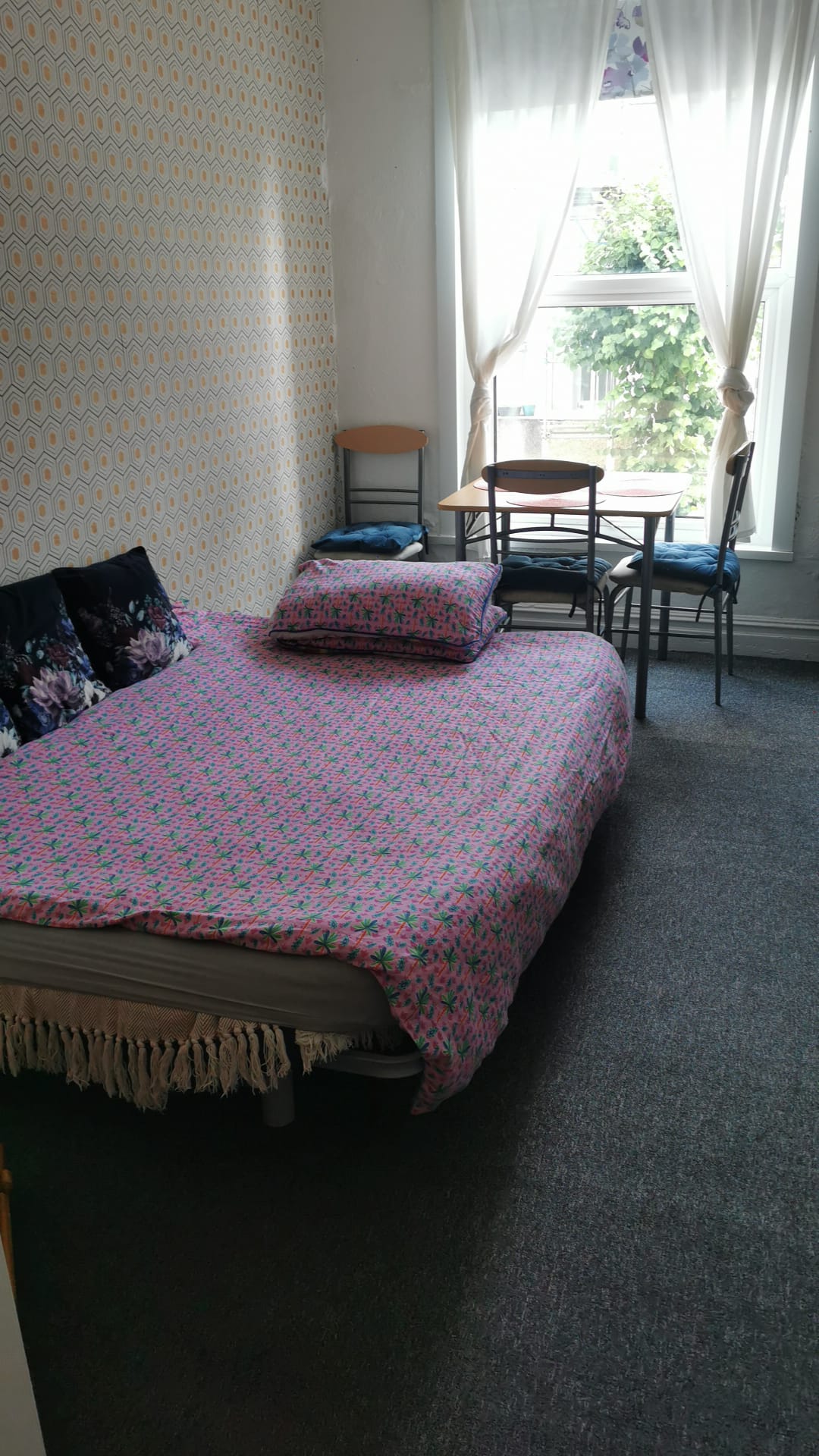 Extra Sleeping in Flat