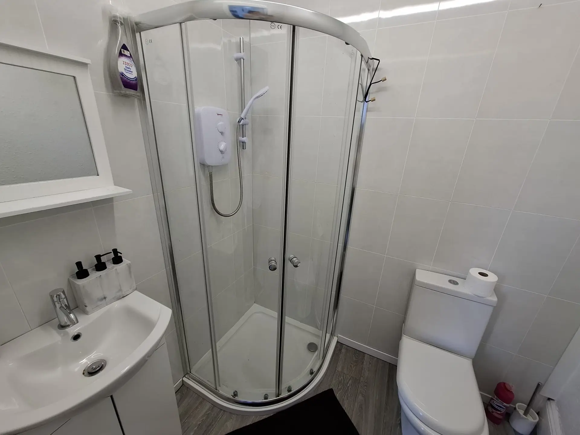 42fc1a54-868a-424e-93e1-7ca684dd81ca